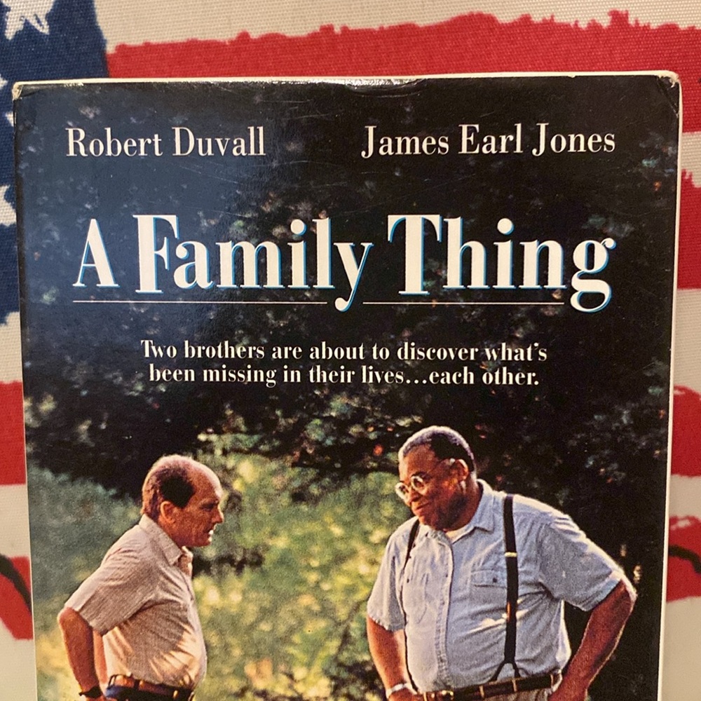 💫 A Family Thing VHS - Picture 2 of 10